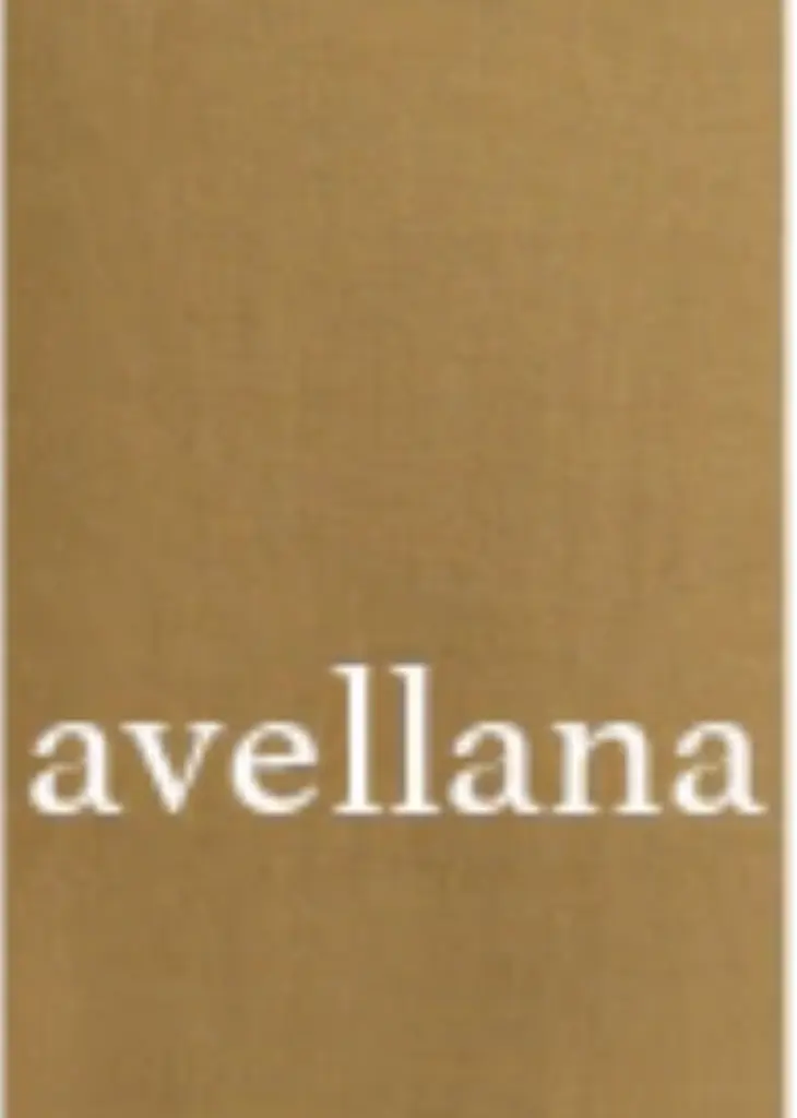 avellana color.webp